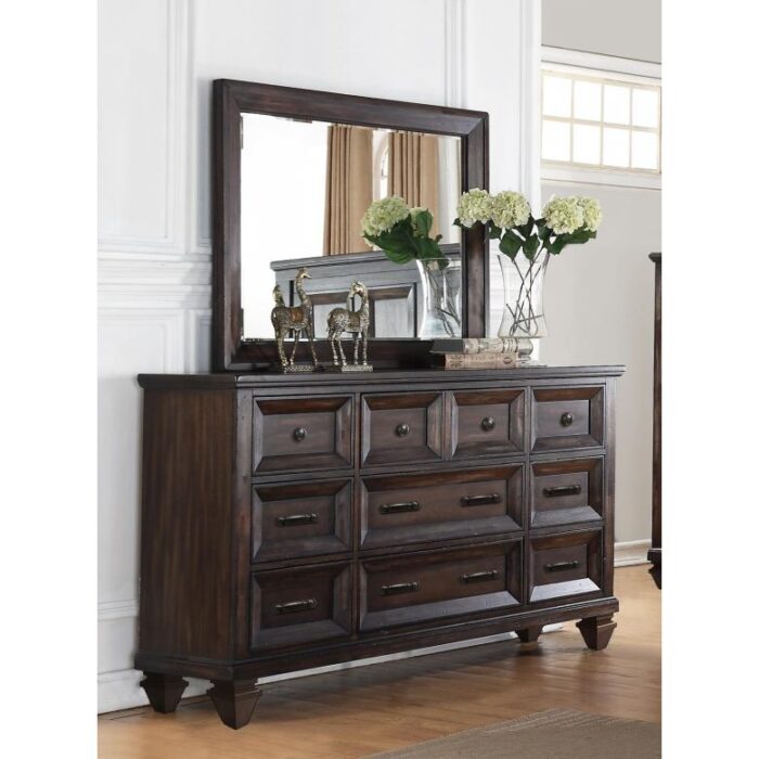 Classic Bedroom Set with Elegant Storage Solutions